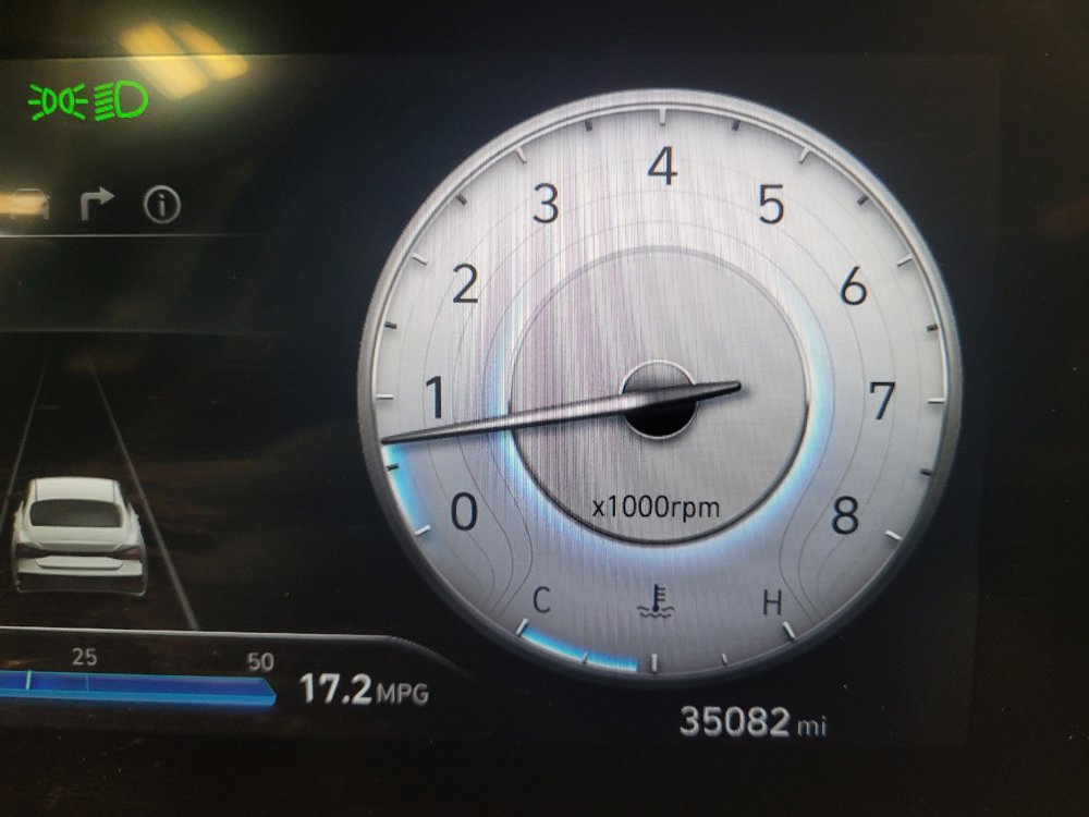 Used 2025 Hyundai Elantra Limited FWD image 23