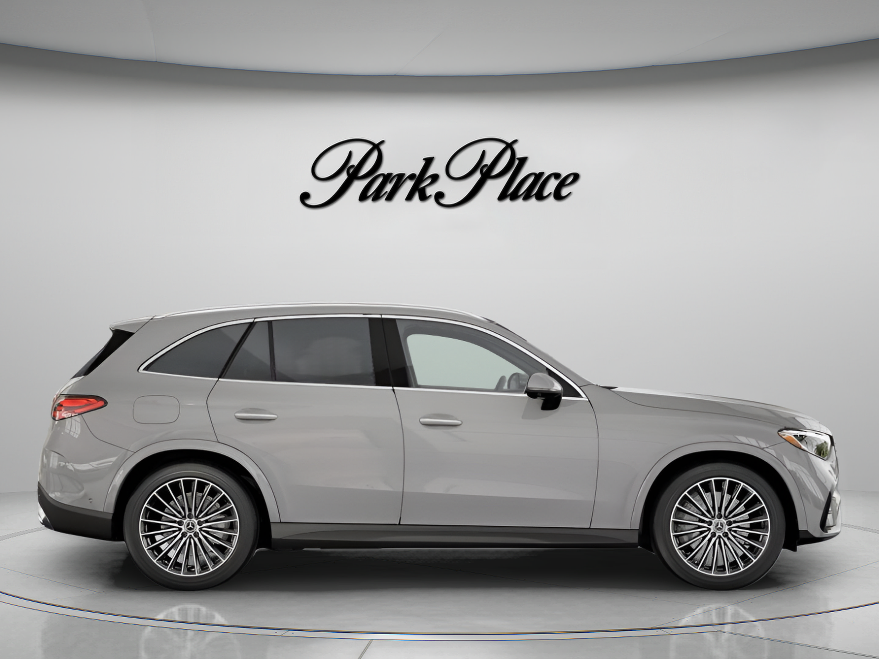 Used 2026 Mercedes-Benz GLC 300 image 26