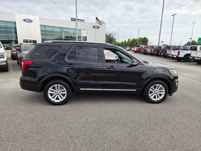 Used 2017 Ford Explorer XLT FWD image 14
