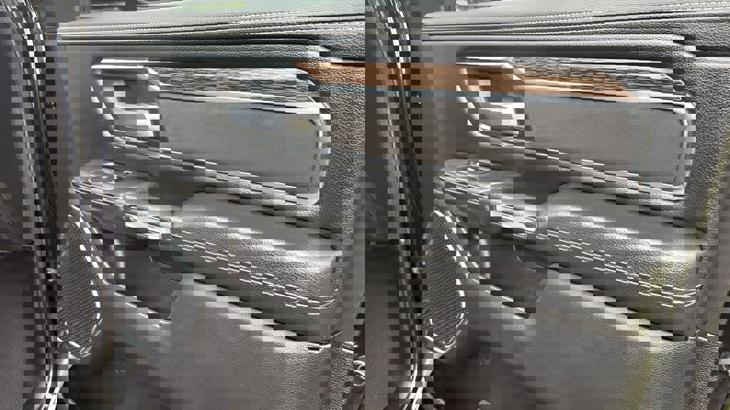 Used 2019 RAM 1500 Laramie image 24