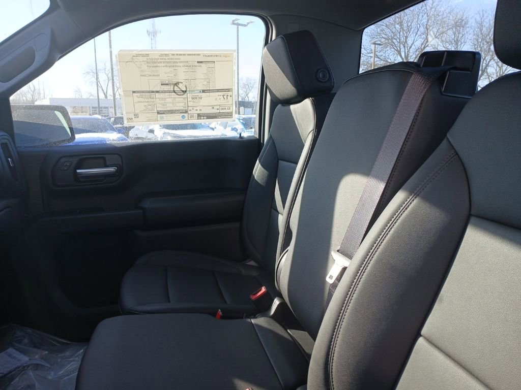 New 2026 Chevrolet Silverado 1500 W/T image 40