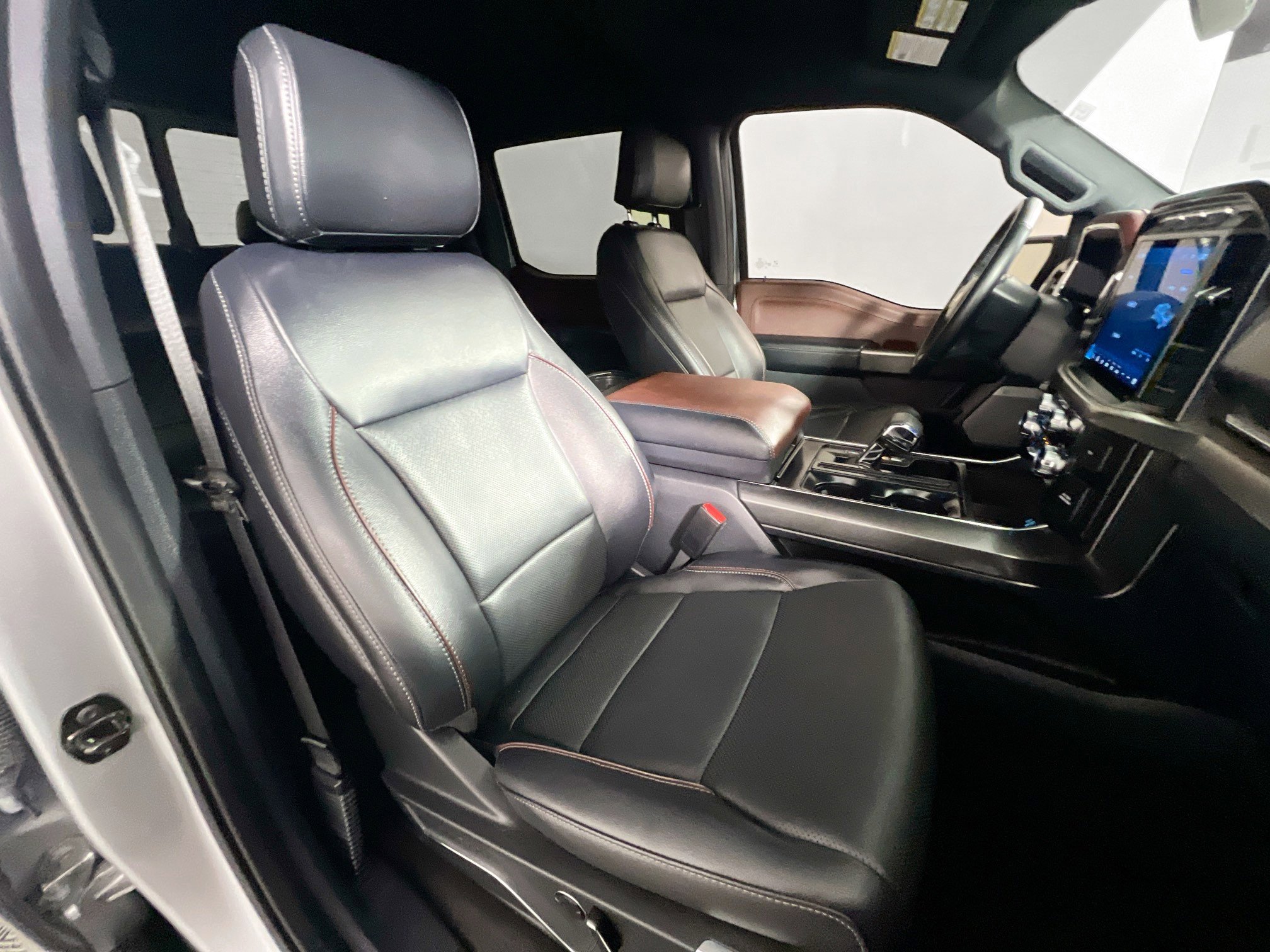 Used 2023 Ford F150 Lariat w/ Equipment Group 502A High image 30