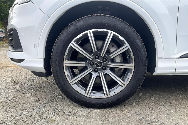 Used 2024 Audi Q7 2.0T Premium Plus AWD/4WD image 9