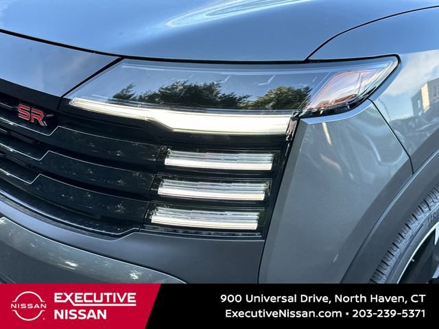 Used 2025 Nissan Kicks SR FWD image 7