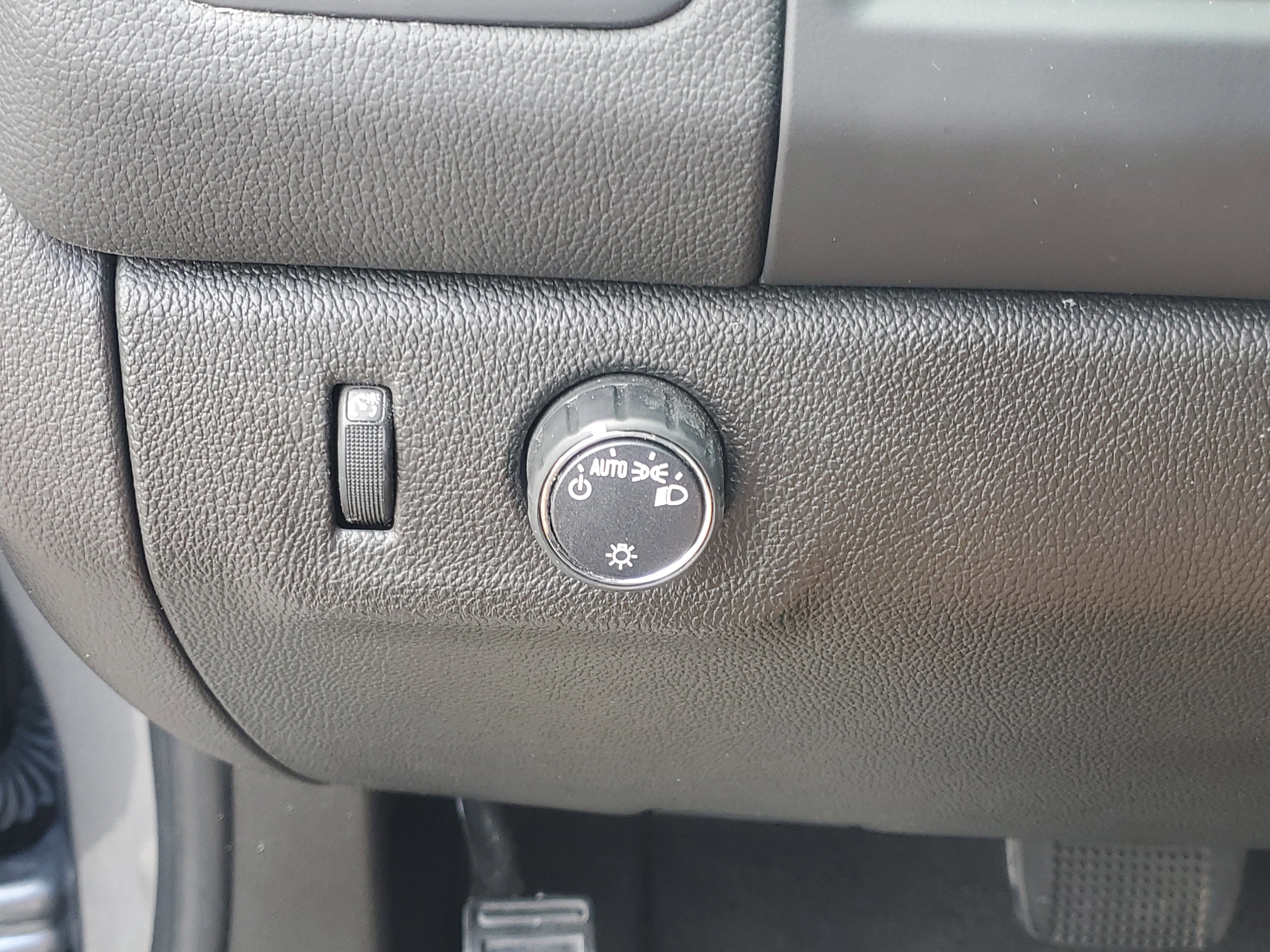 Used 2021 Chevrolet Colorado LT image 20