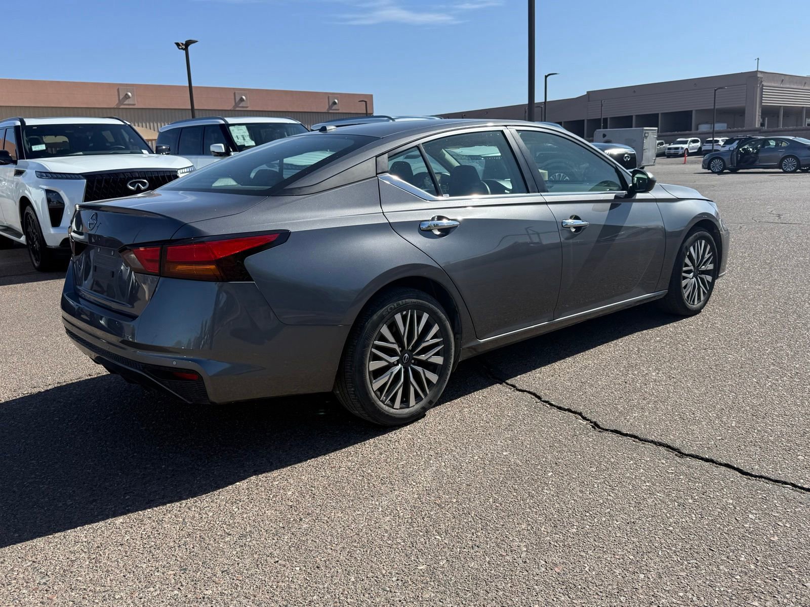 Certified 2025 Nissan Altima 2.5 SV FWD image 5