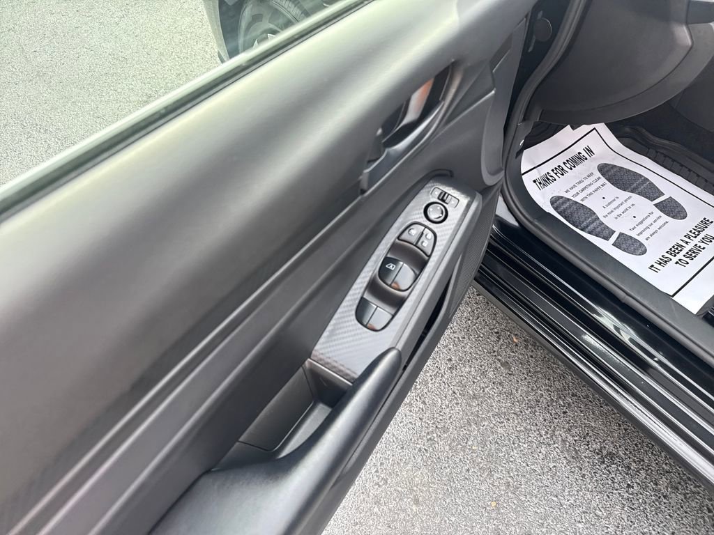 Used 2025 Nissan Altima 2.5 S image 12