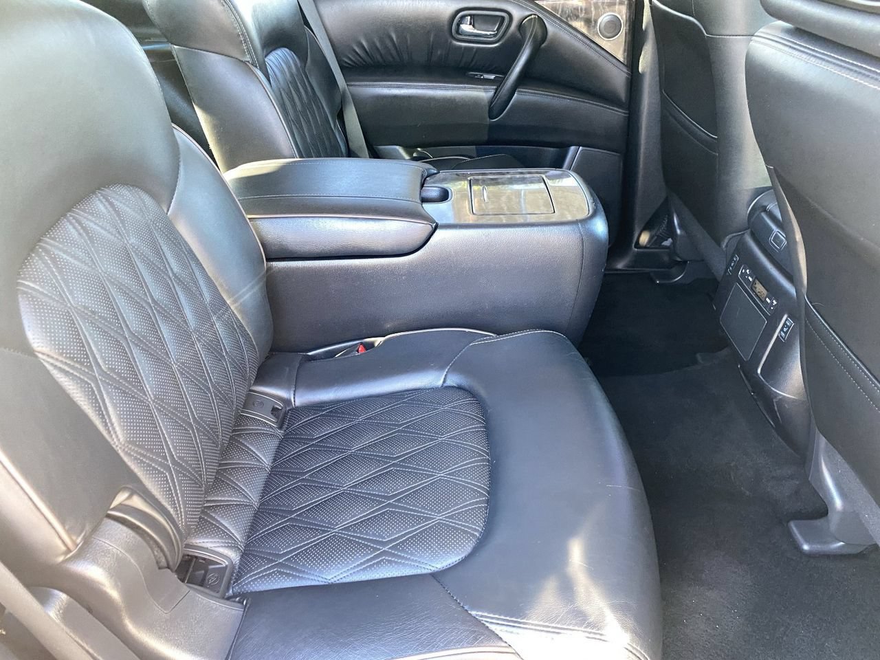 Used 2023 Nissan Armada Platinum w/ Captain's Chairs Package RWD image 12