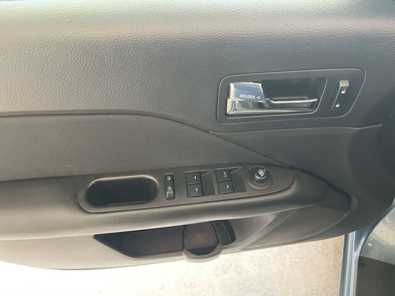 Used 2012 Ford Fusion SE FWD image 13