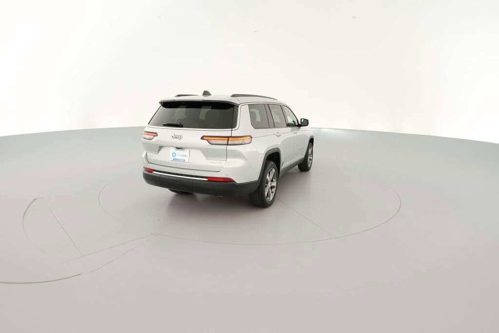 New 2025 Jeep Grand Cherokee L Limited image 11