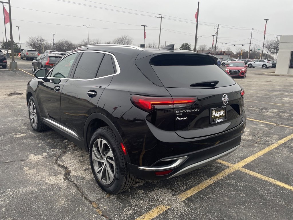 Used 2023 Buick Envision Essence image 3