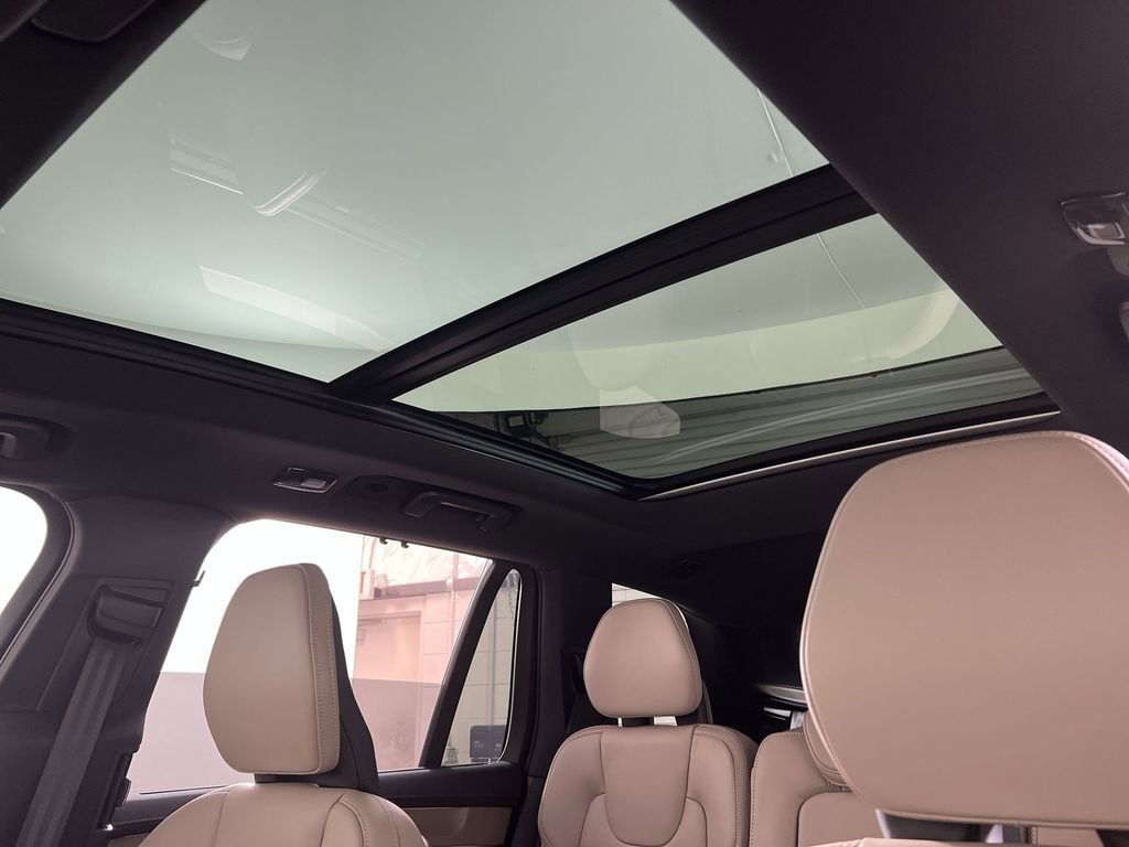 New 2026 Volvo XC90 B6 Ultra image 14