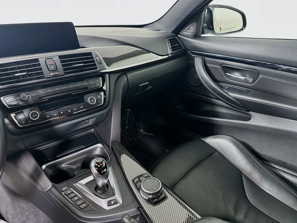Used 2017 BMW M4 Coupe RWD image 16