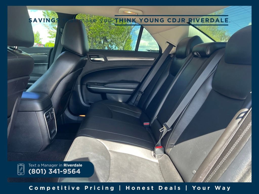 Used 2021 Chrysler 300 Touring L image 12