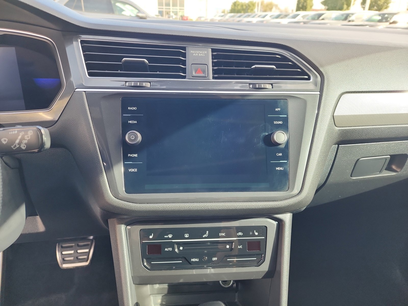 Certified 2023 Volkswagen Tiguan SE R-Line image 12