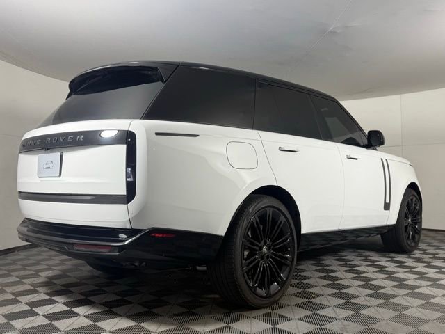 Used 2024 Land Rover Range Rover SE image 8