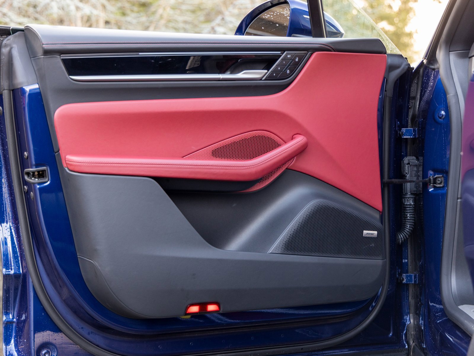 Certified 2024 Porsche Macan 4 Electric image 20