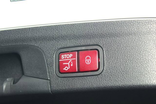 Used 2023 Mercedes-Benz GLE 350 4MATIC w/ AMG Line Exterior image 13