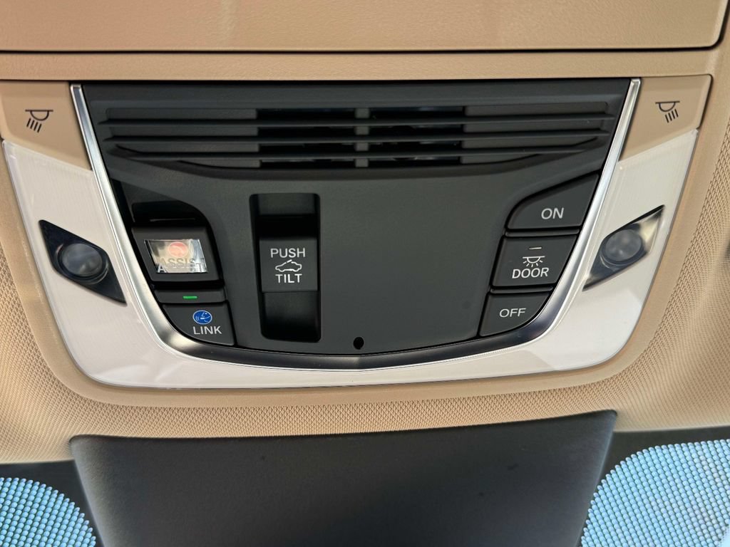 Certified 2025 Acura TLX w/ Technology Package FWD image 24