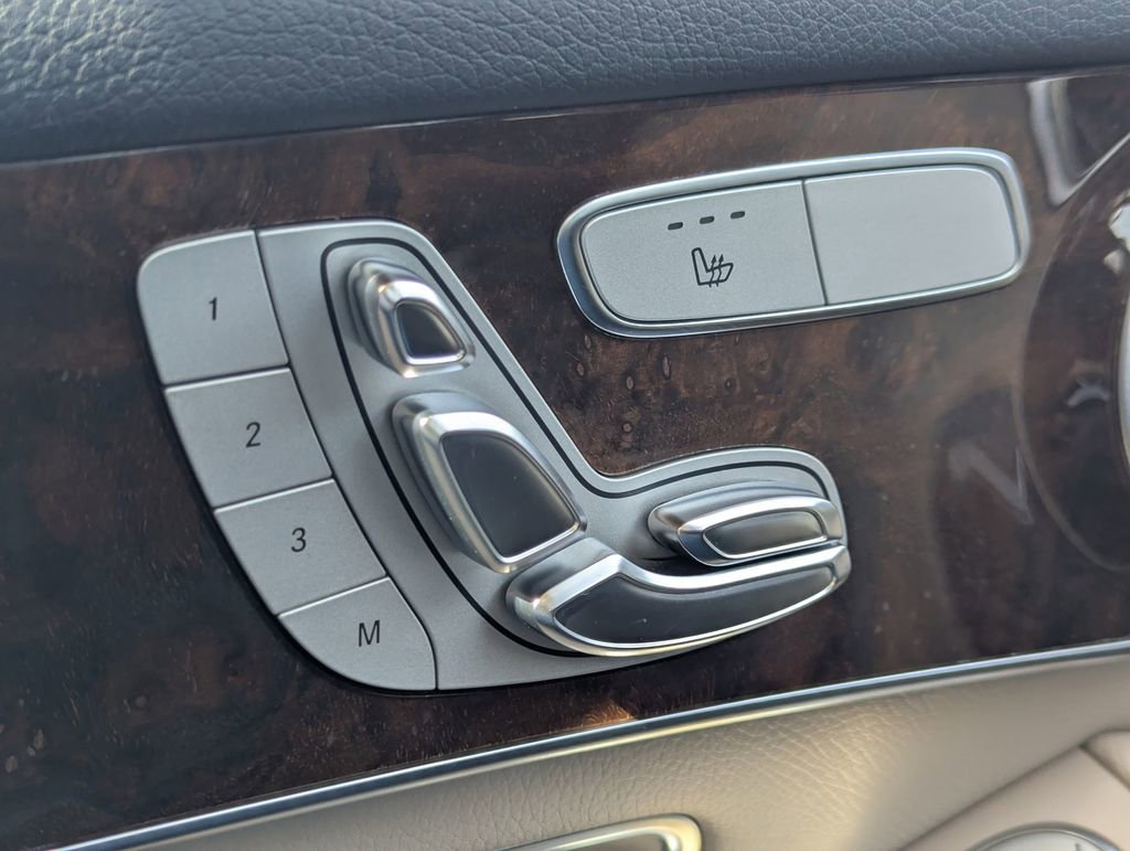 Used 2017 Mercedes-Benz GLC 300 image 24