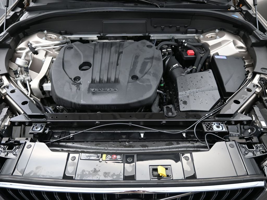 Certified 2023 Volvo XC60 B5 Plus image 13