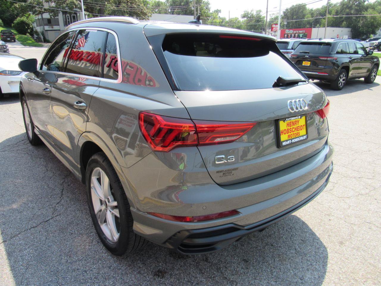 Used 2021 Audi Q3 2.0T Premium Plus w/ Premium Plus Package AWD/4WD image 12
