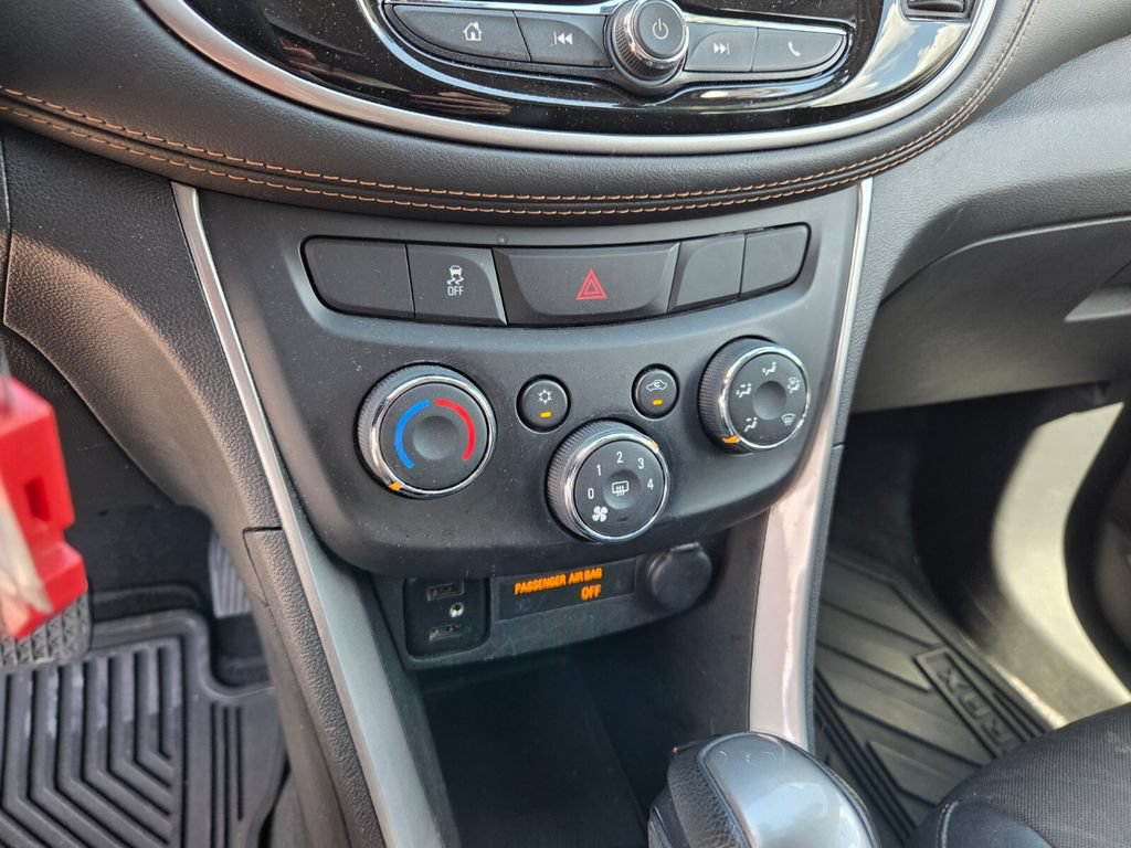 Certified 2022 Chevrolet Trax LT AWD/4WD image 21