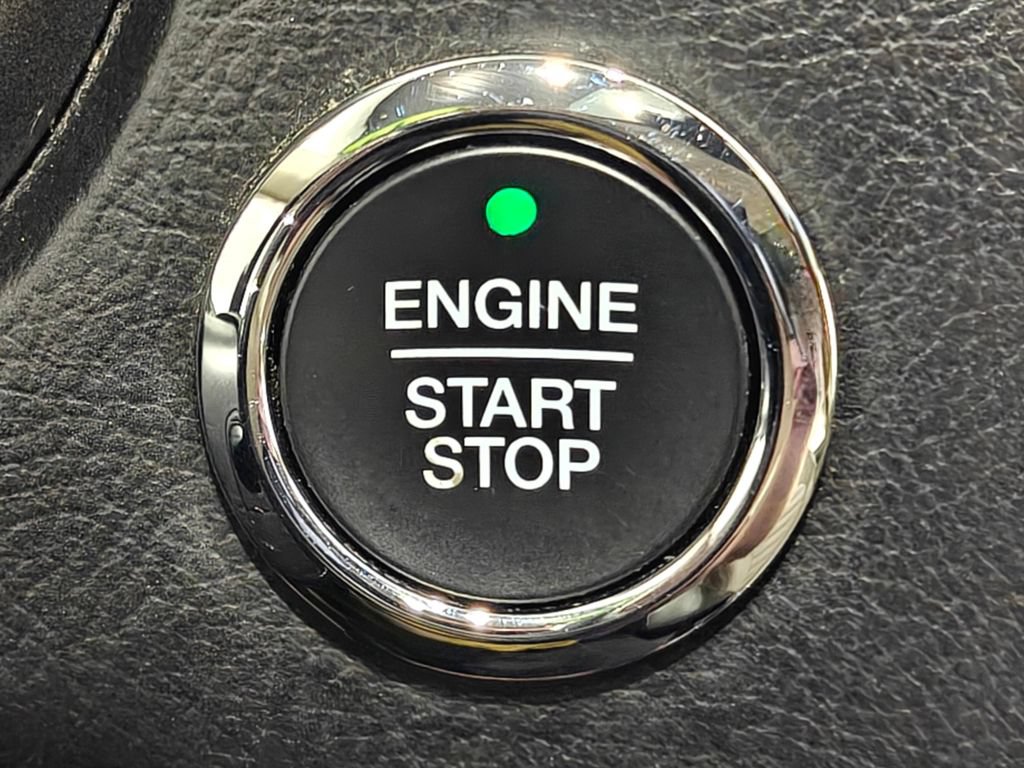 Used 2019 Ford Fusion SEL FWD image 12