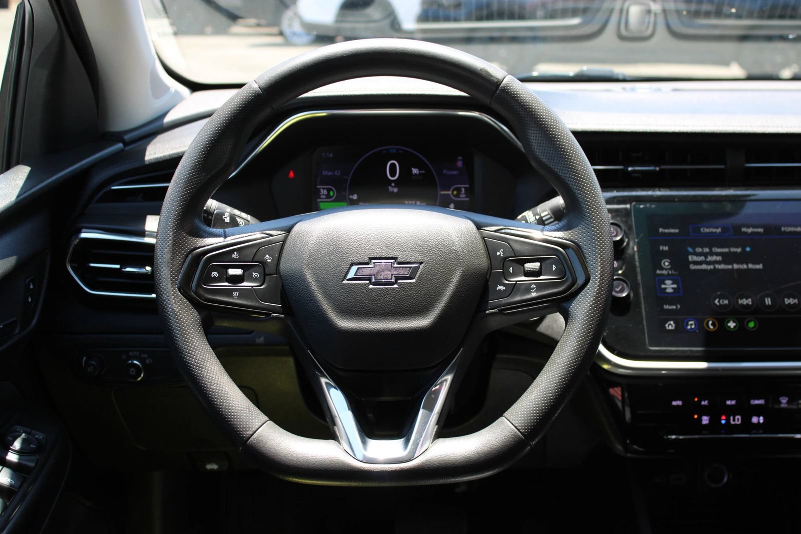 Used 2023 Chevrolet Bolt EUV LT FWD image 24