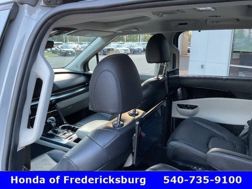 Used 2023 Kia Carnival SX Prestige FWD image 31