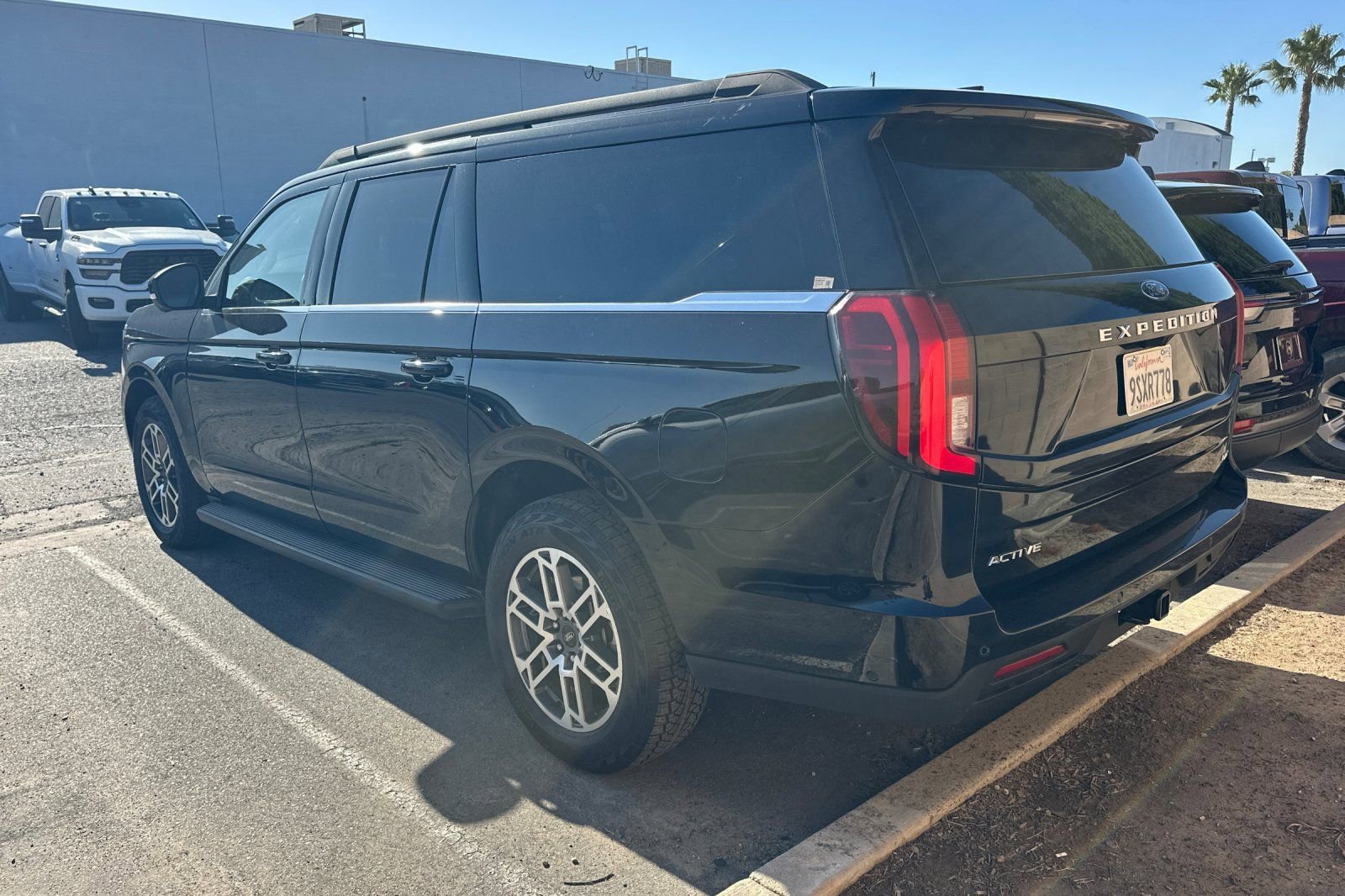Used 2025 Ford Expedition Max Active AWD/4WD image 5