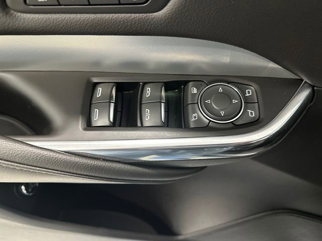 Used 2023 Cadillac XT4 Premium Luxury image 31