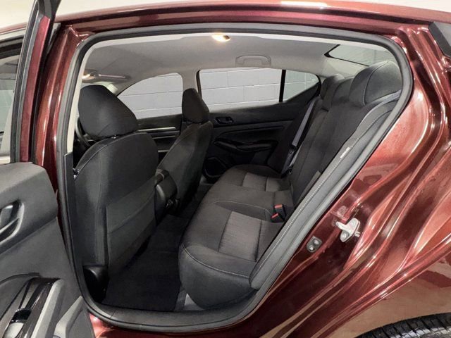 Used 2023 Nissan Altima 2.5 SV image 13