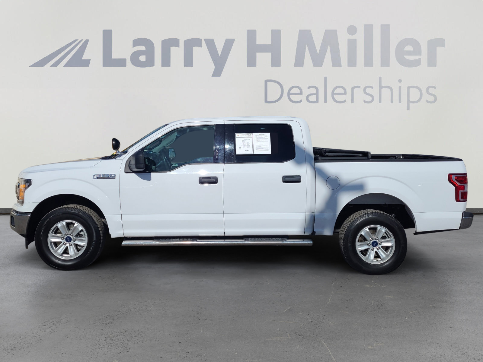 Used 2020 Ford F150 XLT image 2