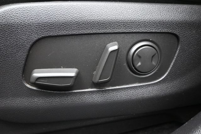 Used 2022 Kia Carnival LX FWD image 10