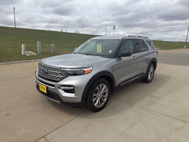 Used 2024 Ford Explorer Limited AWD/4WD image 7