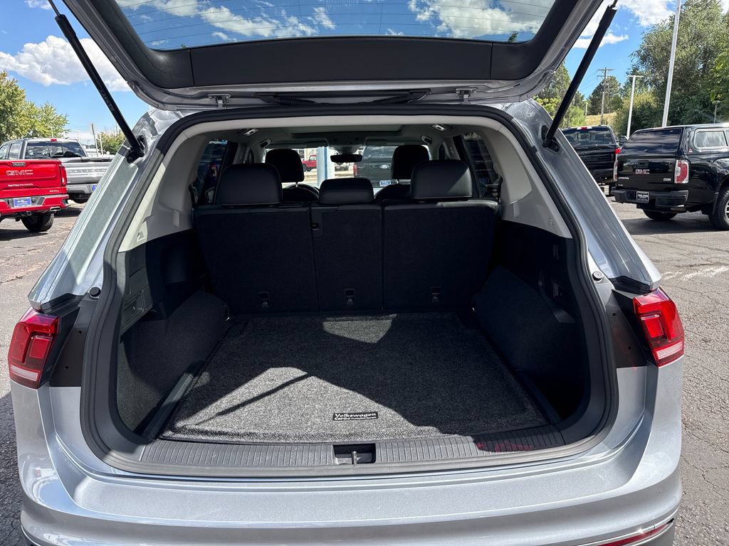 Used 2023 Volkswagen Tiguan SE AWD/4WD image 8