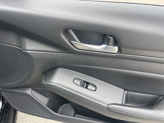 Used 2024 Nissan Altima 2.5 SV image 19