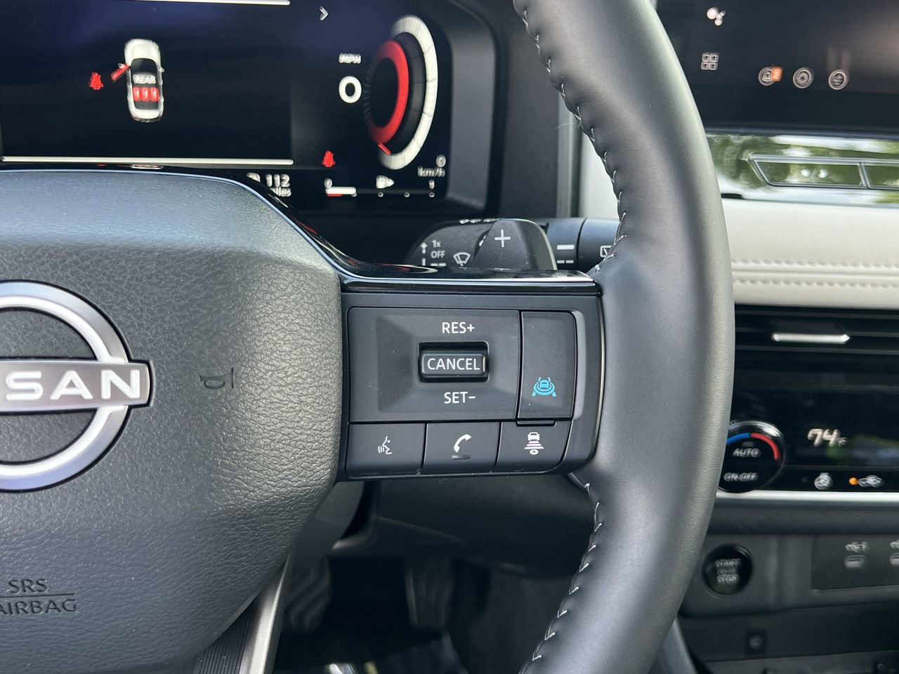 Certified 2025 Nissan Rogue SL FWD image 11