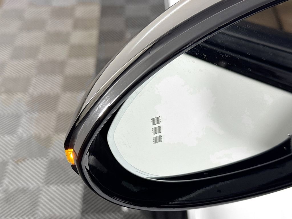 Used 2022 Porsche Cayenne E-Hybrid image 21