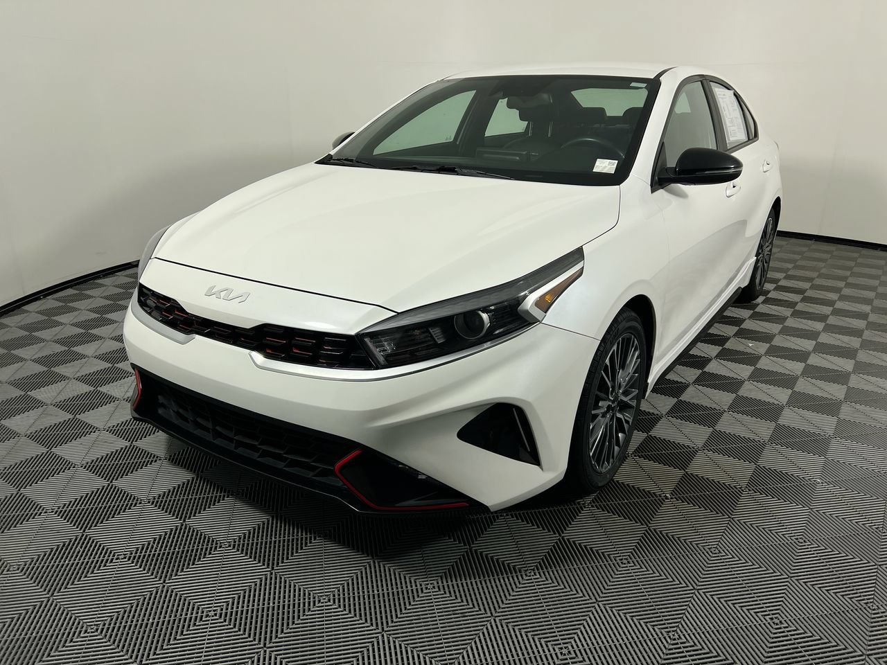 Certified 2024 Kia Forte GT-Line FWD image 9