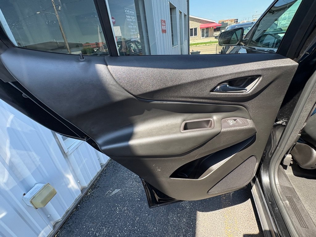 Used 2018 Chevrolet Equinox LT AWD/4WD image 11