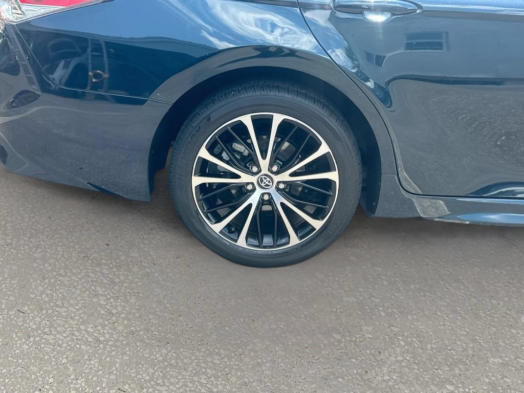 Used 2020 Toyota Camry SE FWD image 28