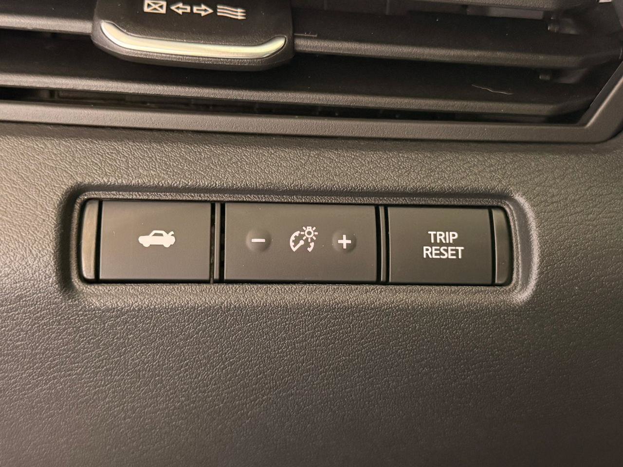 Used 2022 Nissan Altima 2.5 SR w/ Midnight Edition Package FWD image 28