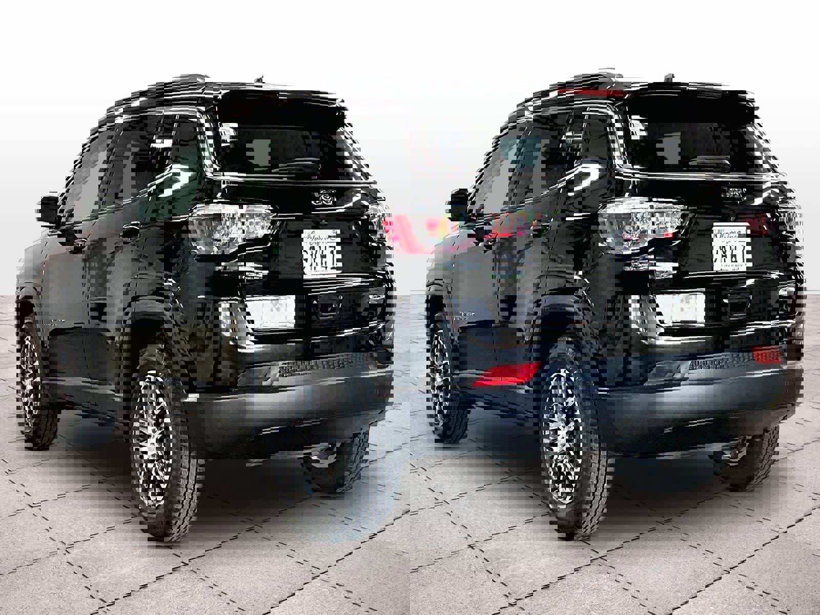 Used 2019 Jeep Compass Latitude w/ Popular Equipment Group image 14