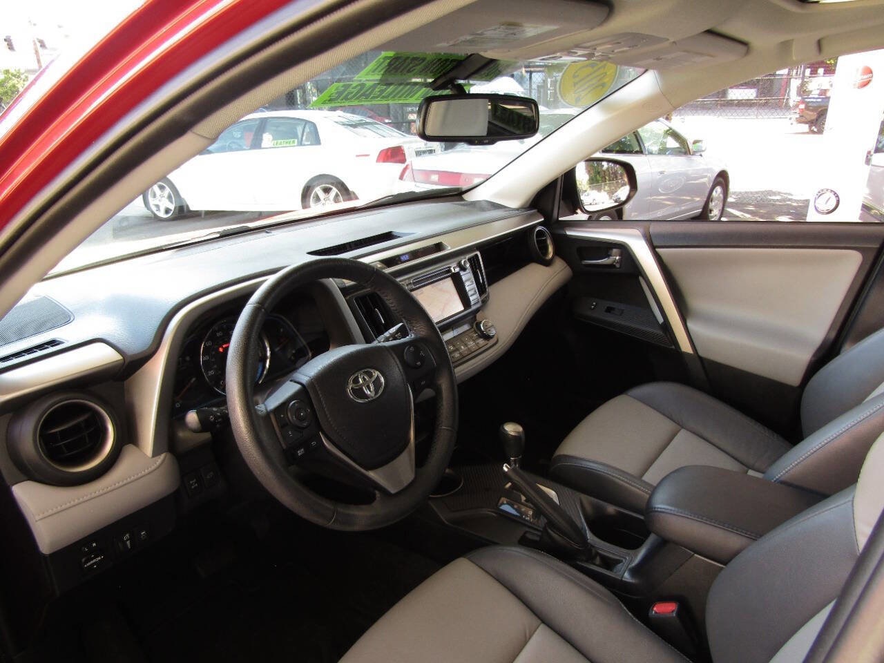 Used 2015 Toyota RAV4 Limited image 13