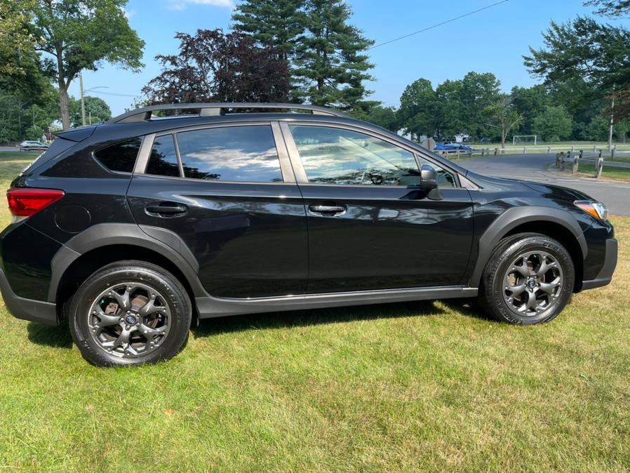 Used 2021 Subaru Crosstrek 2.5i Sport w/ Moonroof Package image 17