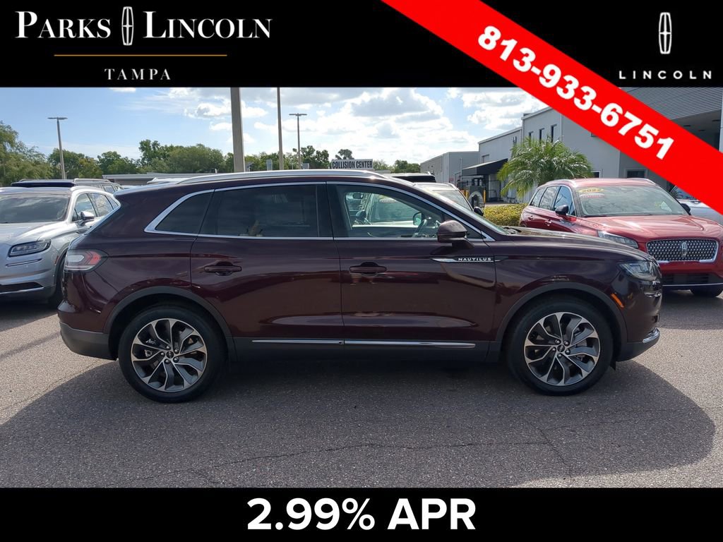 Certified 2022 Lincoln Nautilus Reserve w/ Luxury Package AWD/4WD image 3