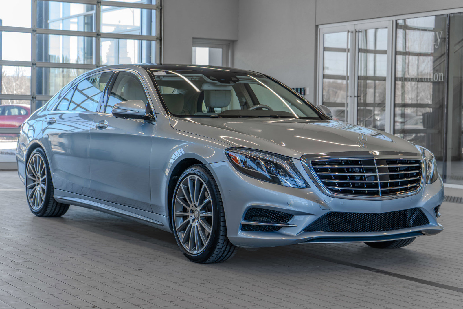 Used 2015 Mercedes-Benz S 550 Sedan image 21