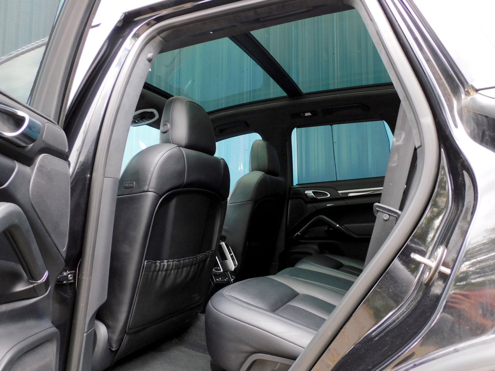 Used 2016 Porsche Cayenne GTS image 15